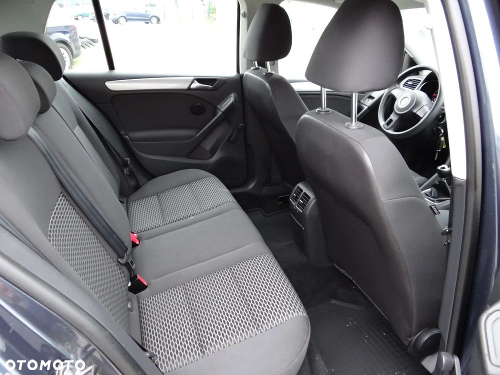 Volkswagen Golf - 8
