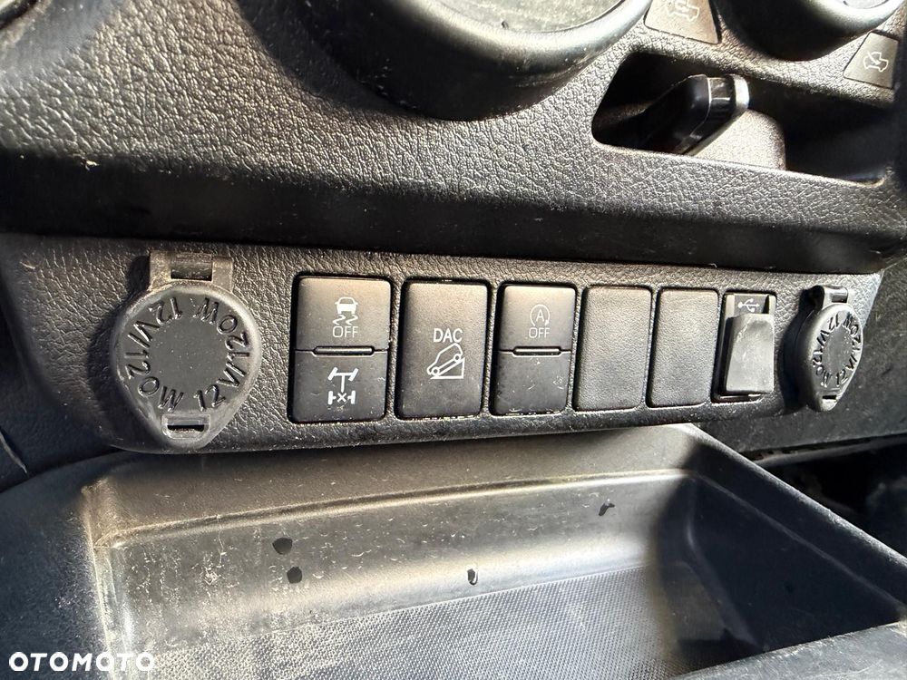 Toyota Hilux 4x4 Extra Cab Autm Executive - 15