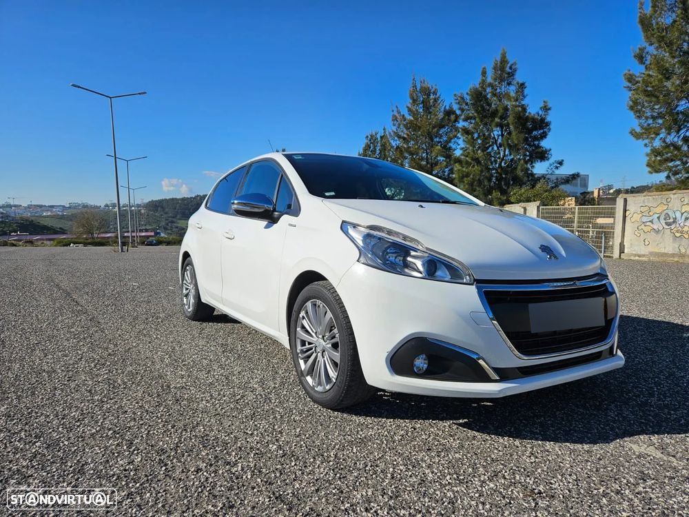 Peugeot 208 - 3