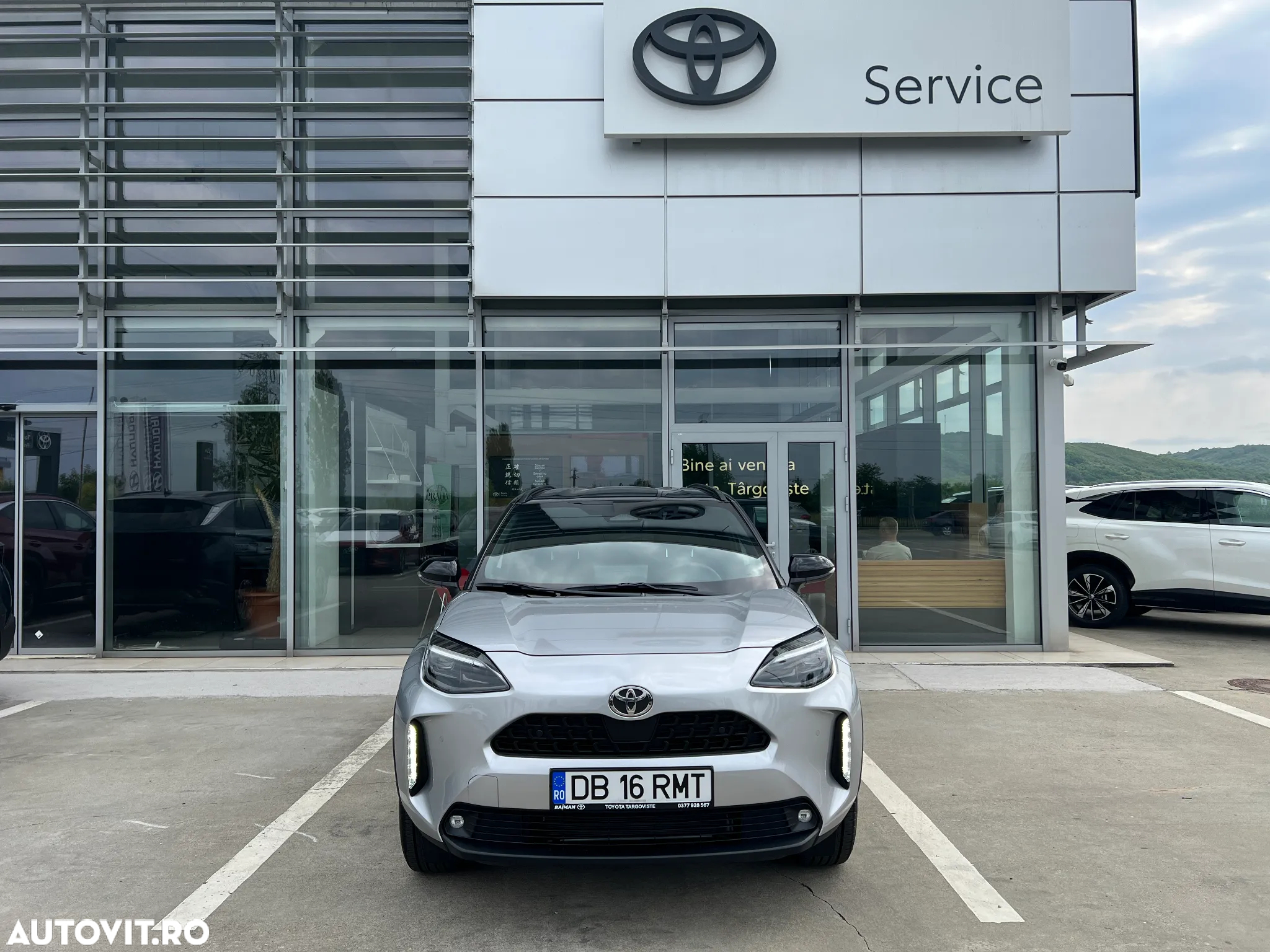 Toyota Yaris Cross 1.5 VVT-i HSD 4x4 Dynamic - 7
