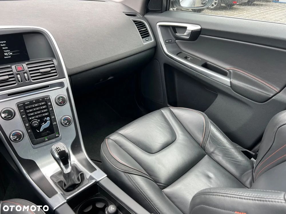 Volvo XC 60 D3 Drive-E Ocean Race - 19