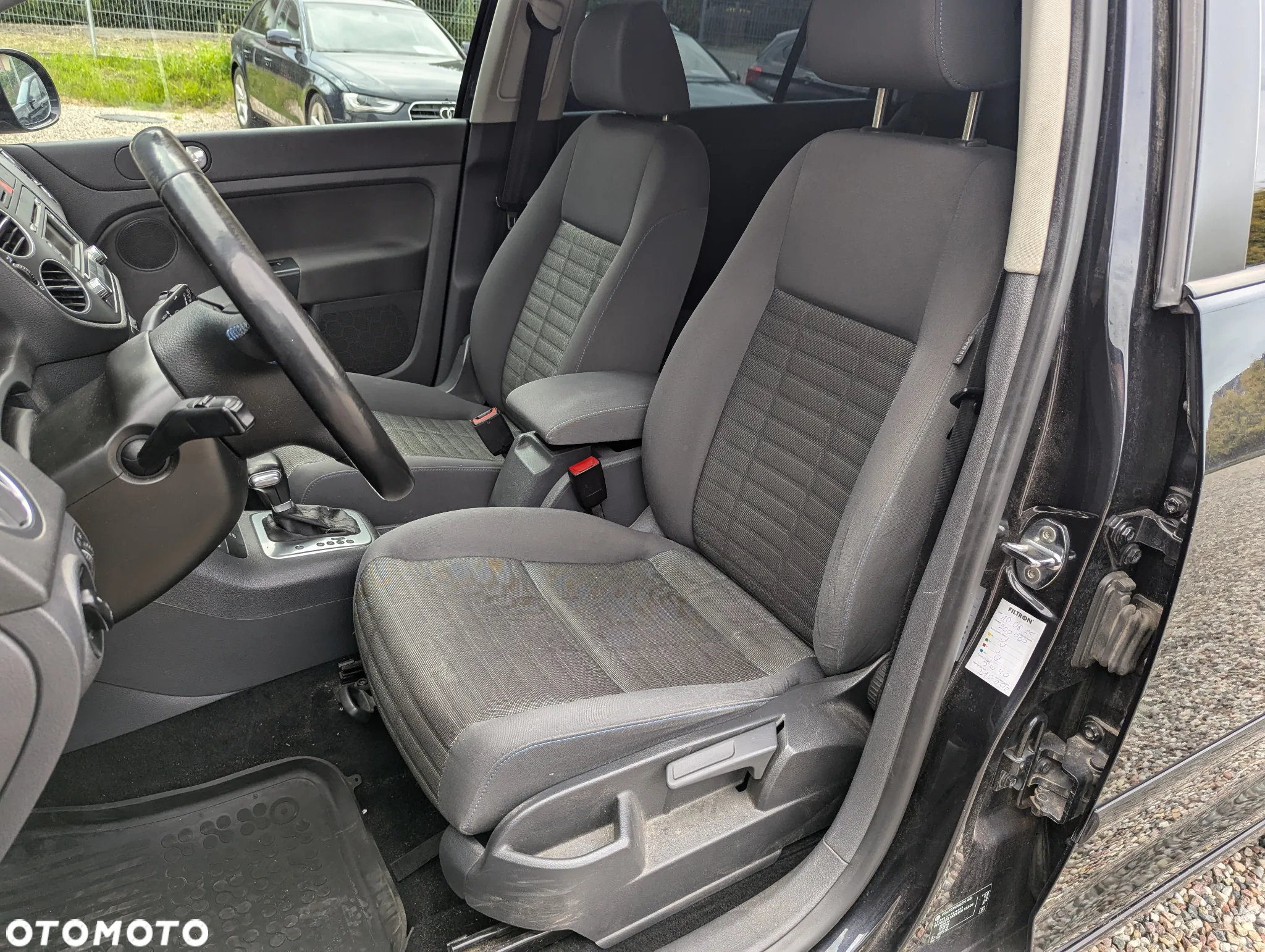 Volkswagen Golf Plus 1.9 TDI Comfortline DSG - 17