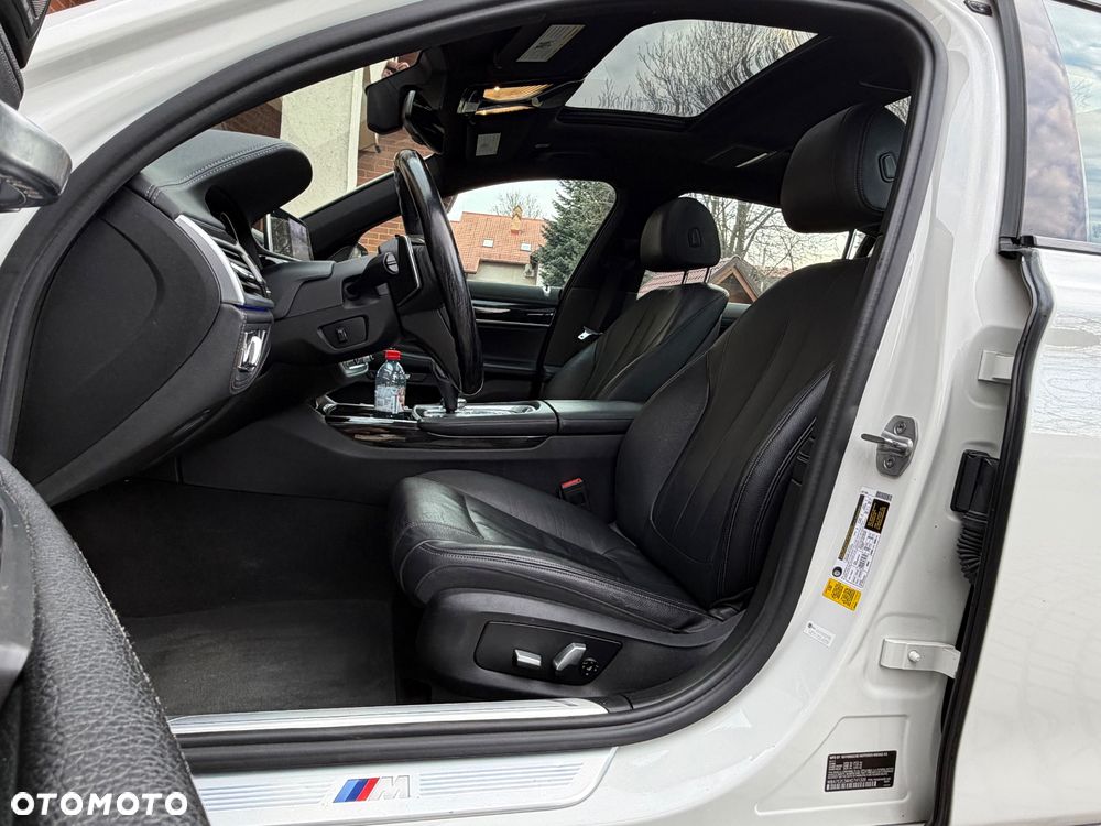 BMW Seria 7 740Li - 17