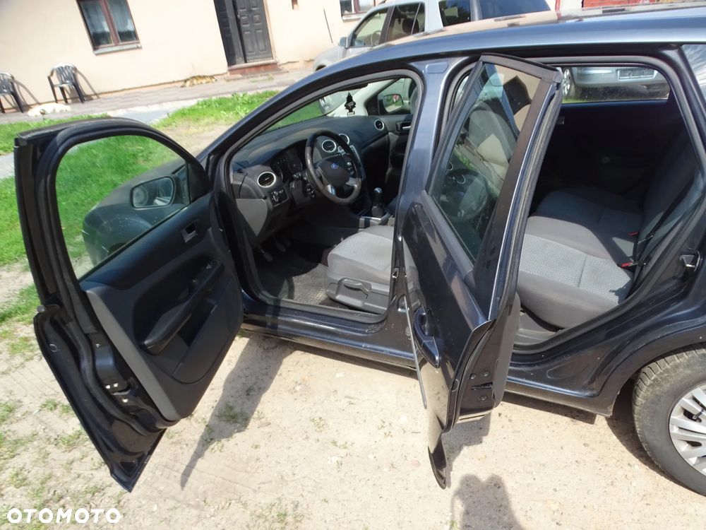 Ford Focus 1.6 16V Connection - 5