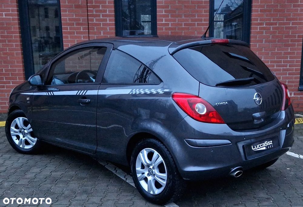 Opel Corsa 1.4 16V Satellite - 11