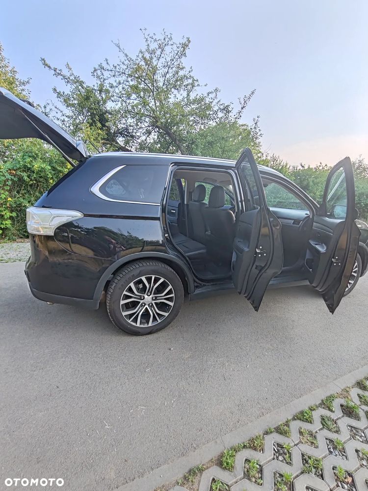 Mitsubishi Outlander 2.2 DI-D 4WD Instyle - 8