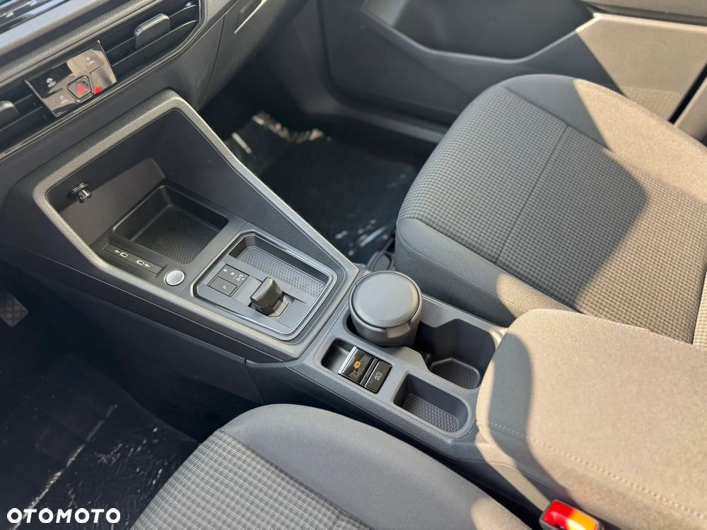 Volkswagen Multivan - 22