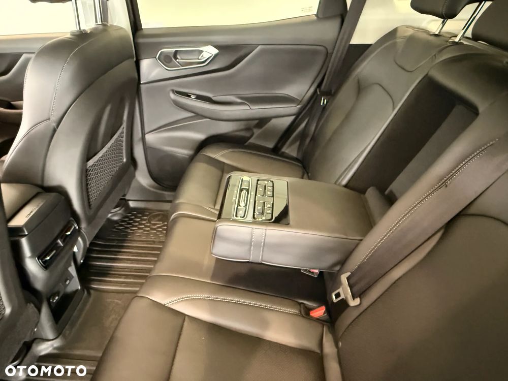 BAIC 7 1.5T Luxury Plus DCT - 14