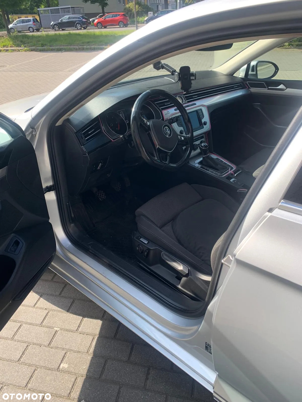 Volkswagen Passat - 13