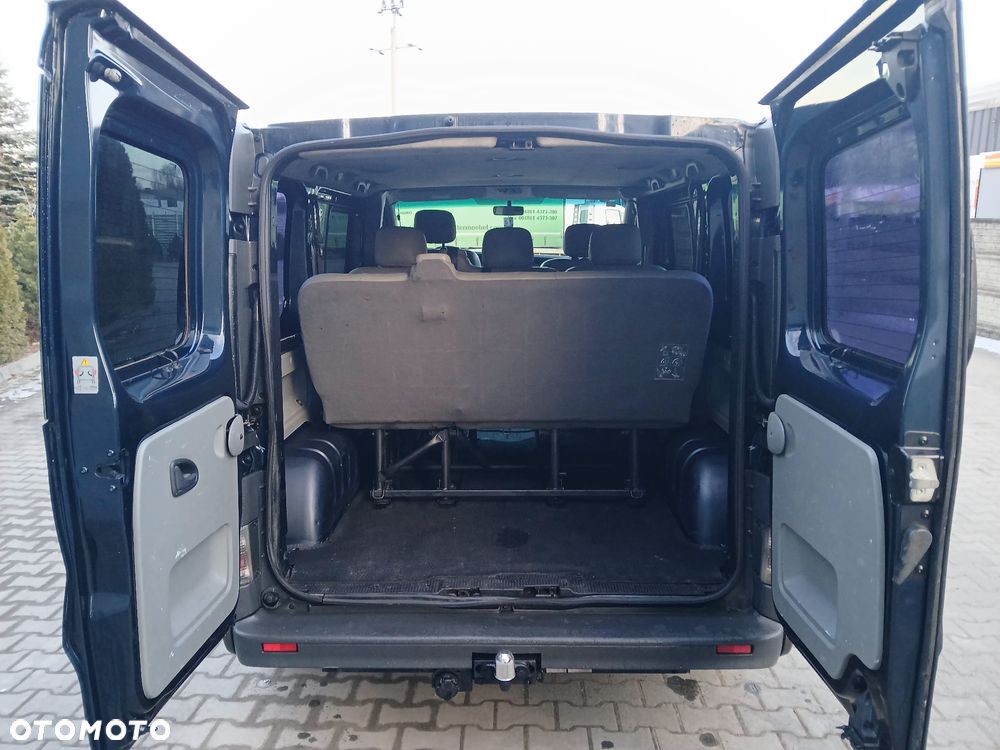 Renault Trafic - 23