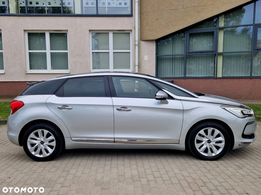 DS Automobiles DS 5 - 5