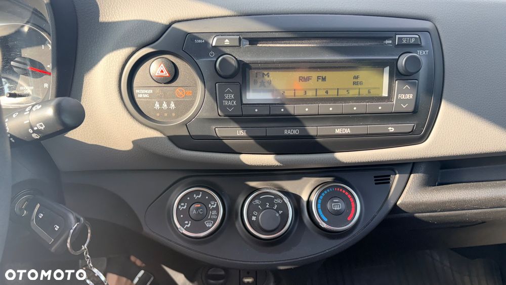 Toyota Yaris - 17
