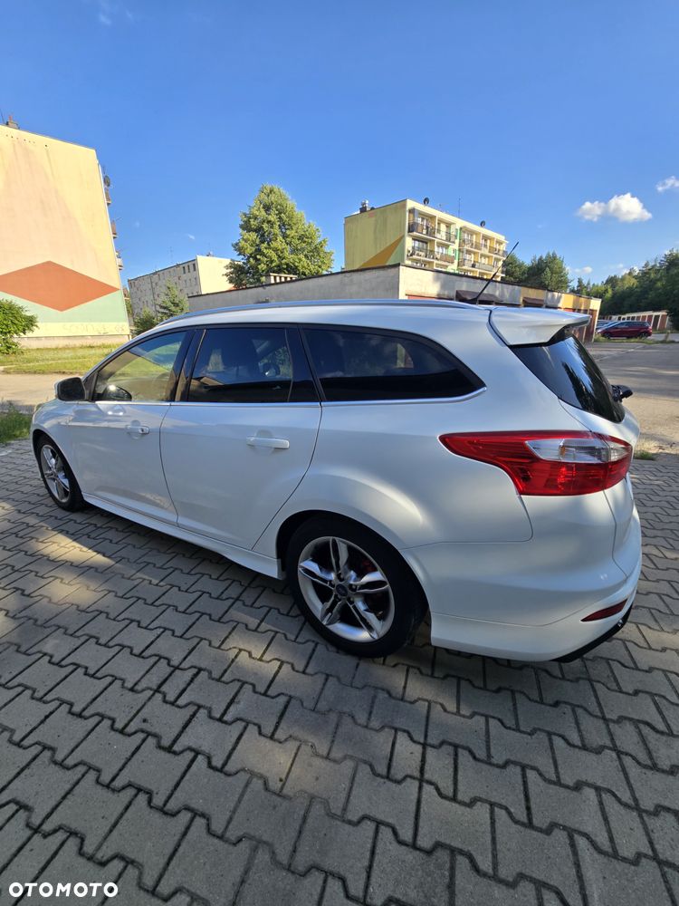 Ford Focus 1.6 EcoBoost Gold X (Trend) - 34