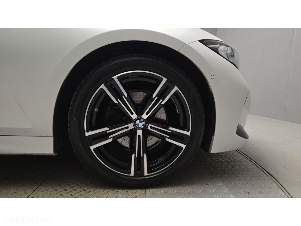 BMW Seria 3 320d xDrive mHEV M Sport - 25