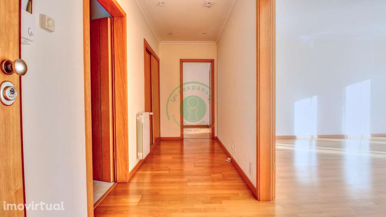 Apartamento T3 com 2 Garagens - Grande imagem: 4/24