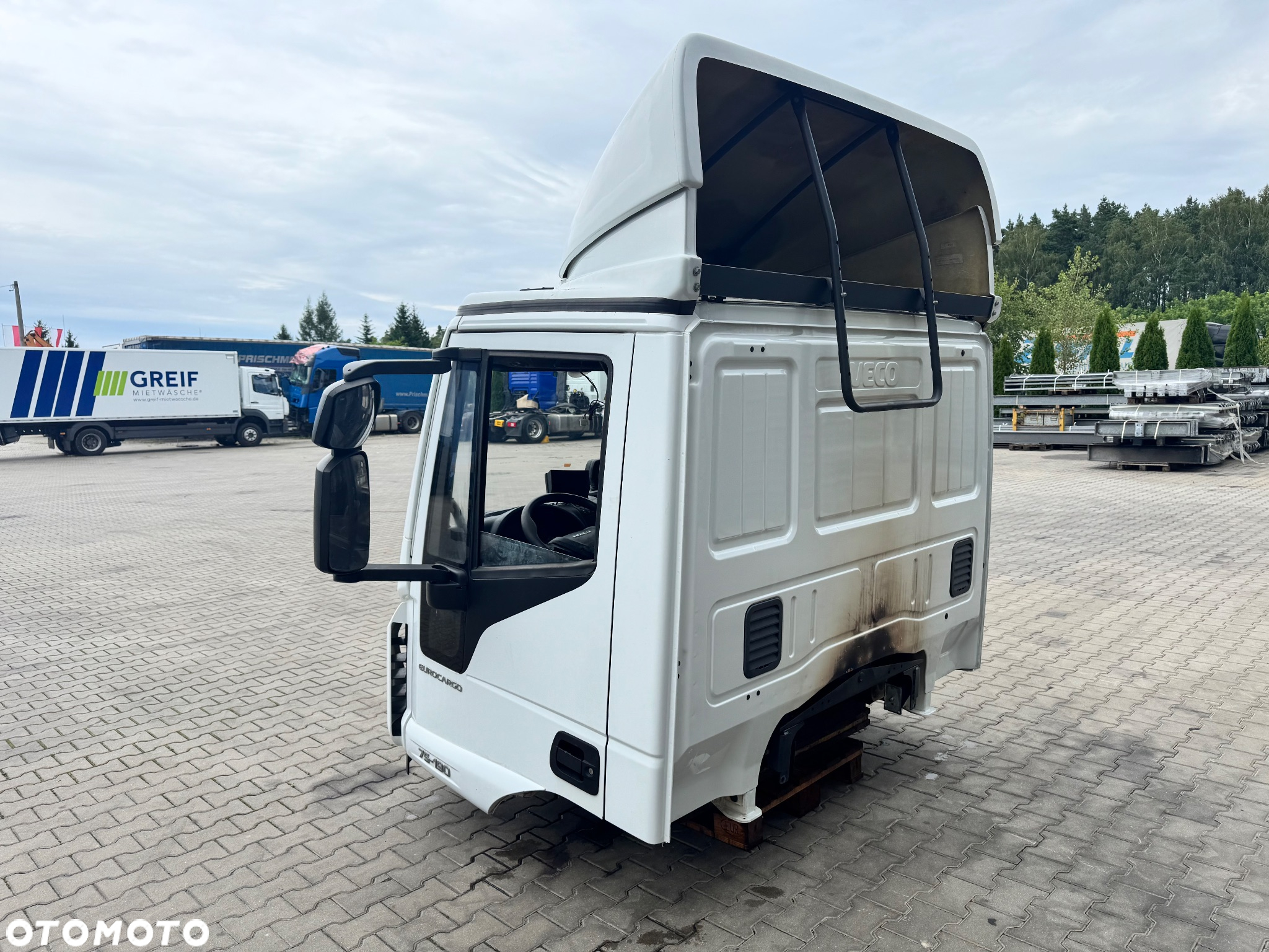 Kompletna kabina dzienna Iveco Eurocargo 75-190 Euro 6 - 4