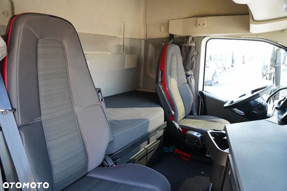 Volvo FH 460 / I-SHIFT / EURO 6 - 32