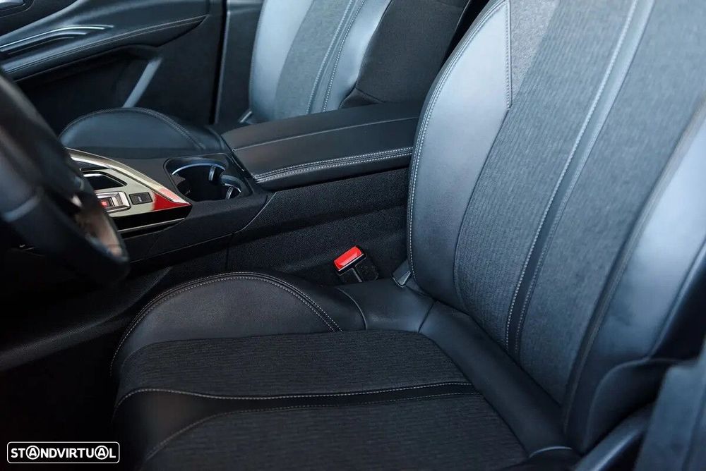 Peugeot 3008 1.5 BlueHDi GT EAT8 - 31