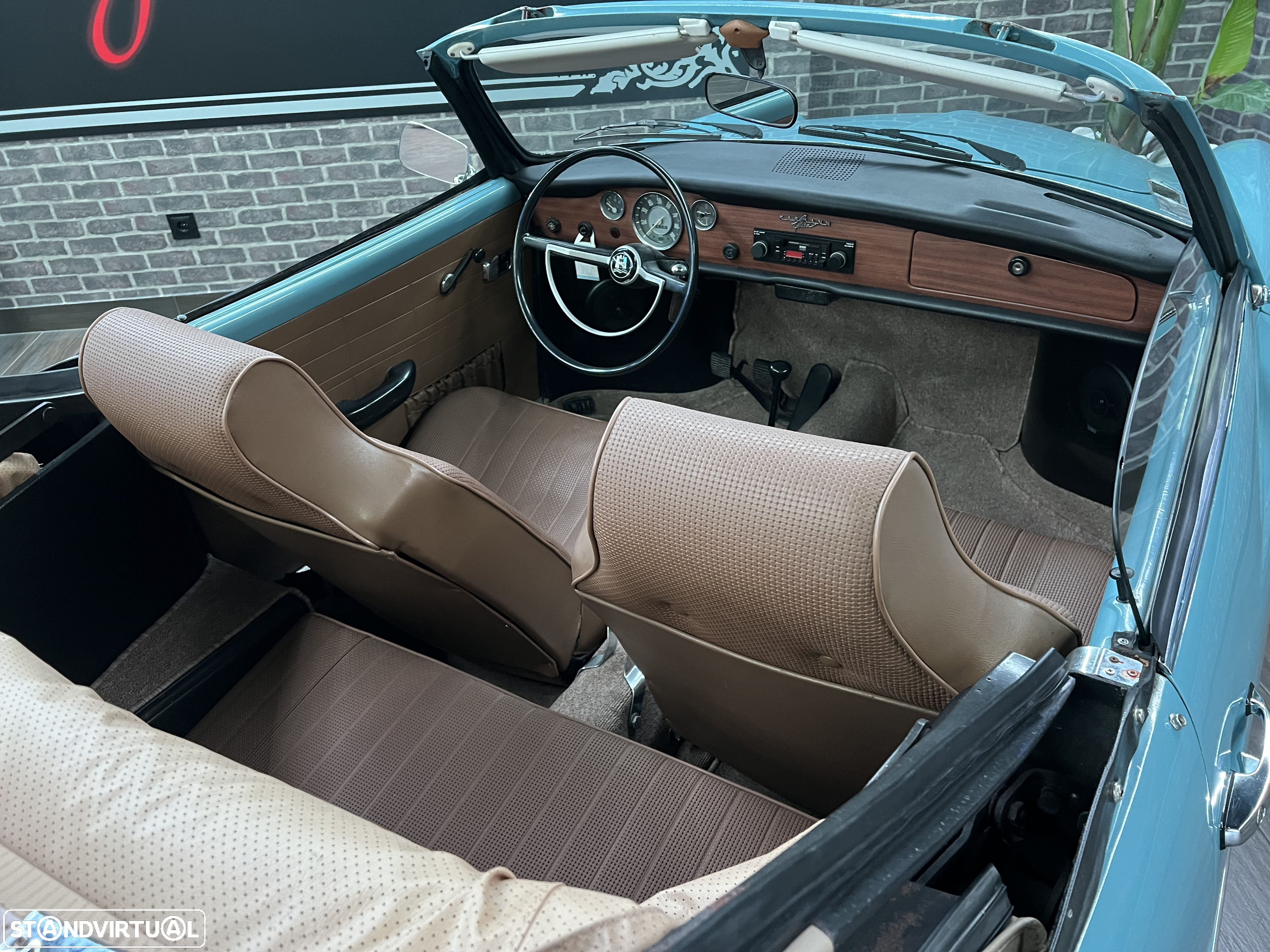 VW Karmann Ghia - 19