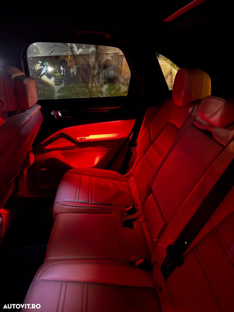 Porsche Cayenne - 15