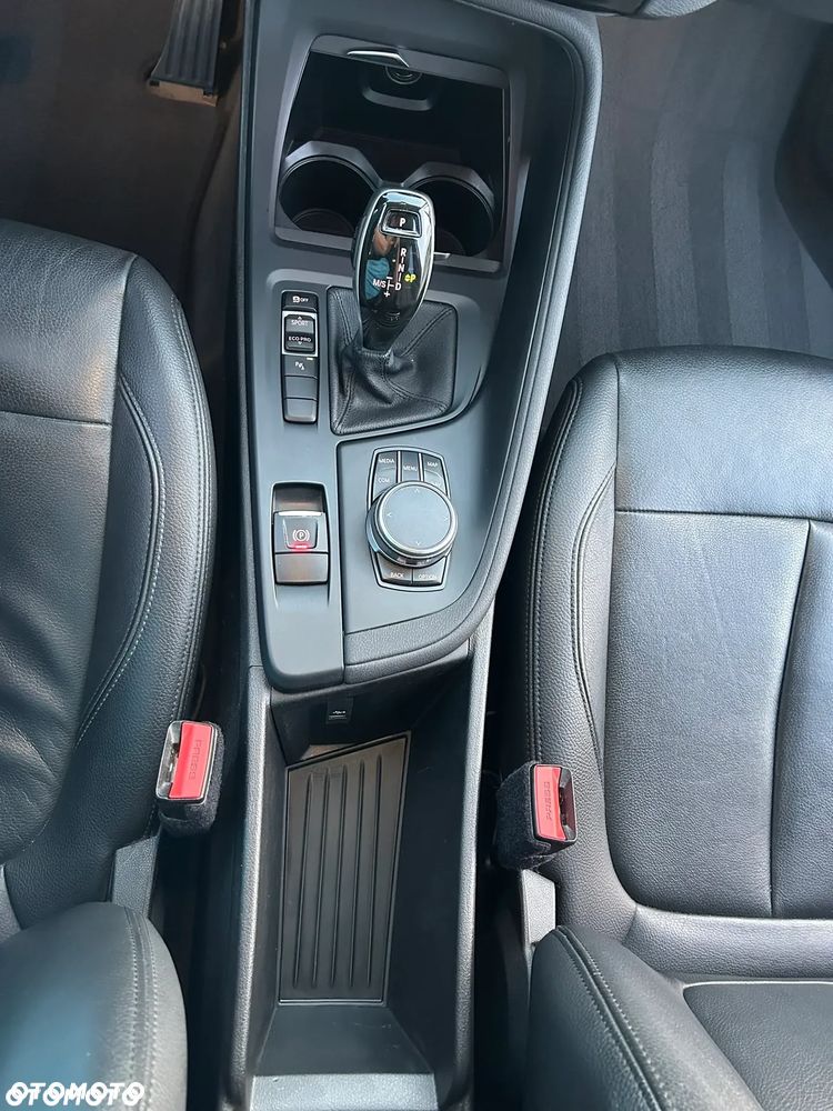 BMW X1 sDrive18i Sport Line - 16