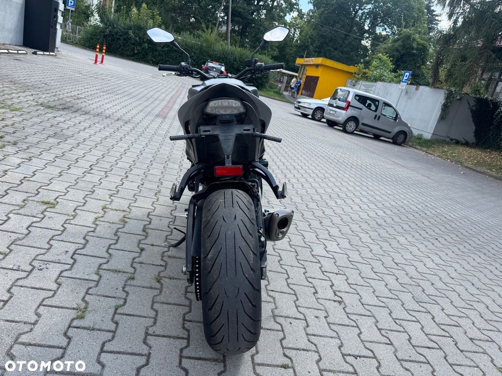 Suzuki GSX 1000 - 4