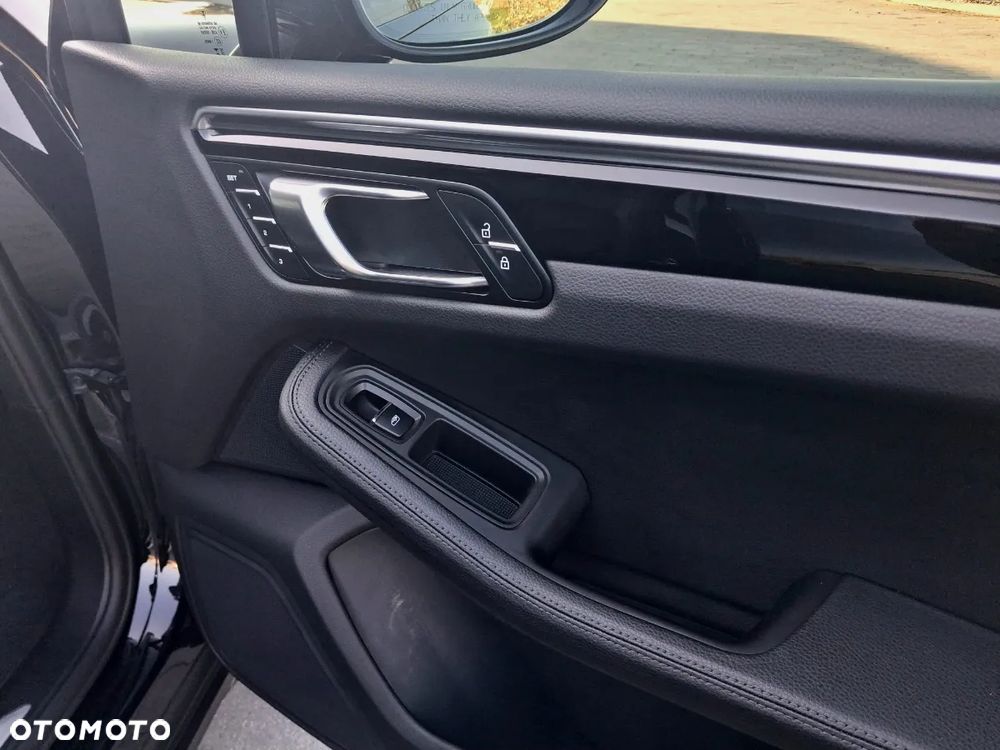 Porsche Macan S - 27