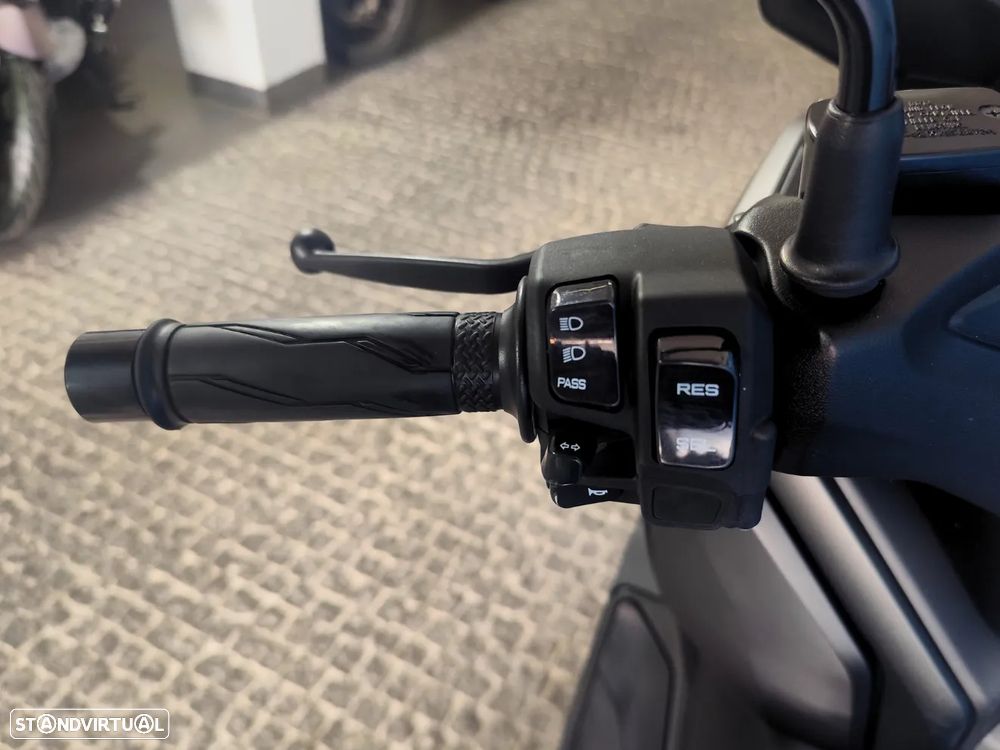 Yamaha X-Max 125 - 7