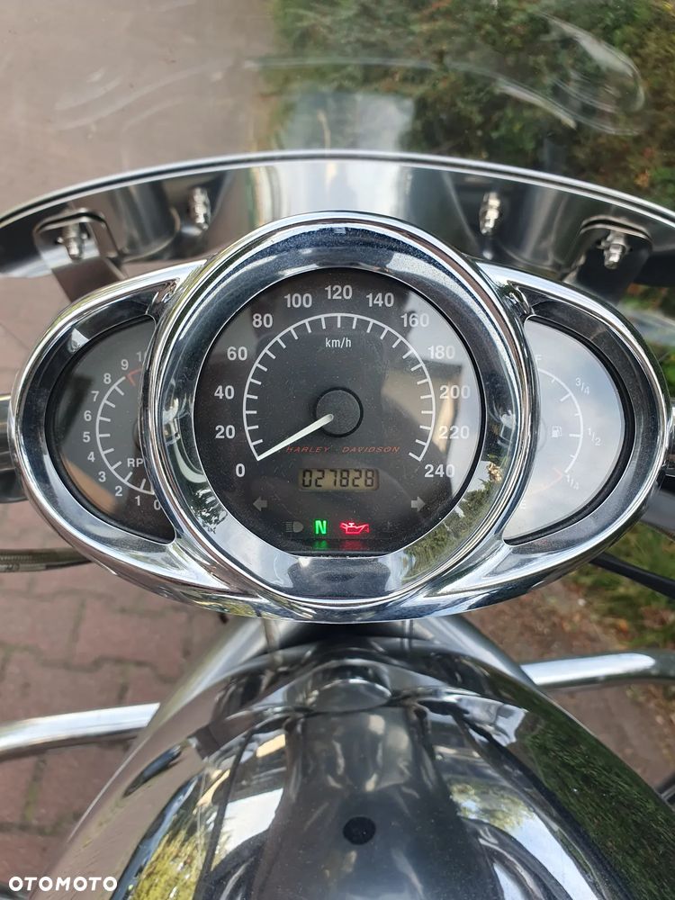 Harley-Davidson V-Rod Street Rod - 17