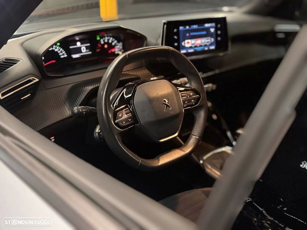 Peugeot 2008 1.2 PureTech Active Pack - 10