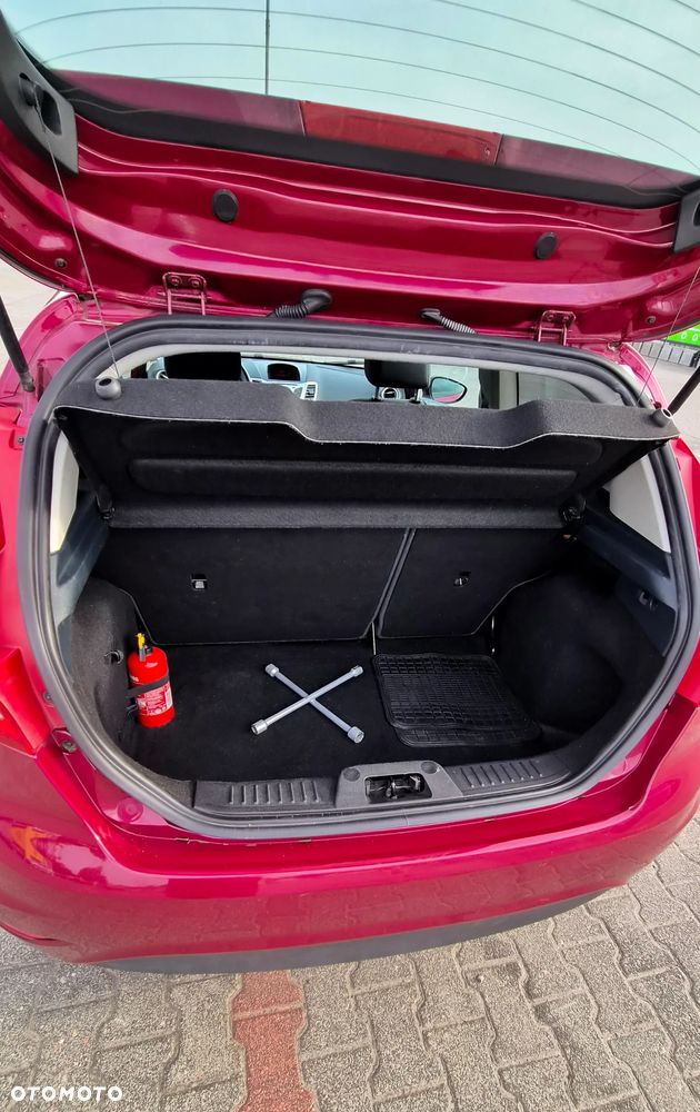 Ford Fiesta 1.25 Ambiente EU5 - 6