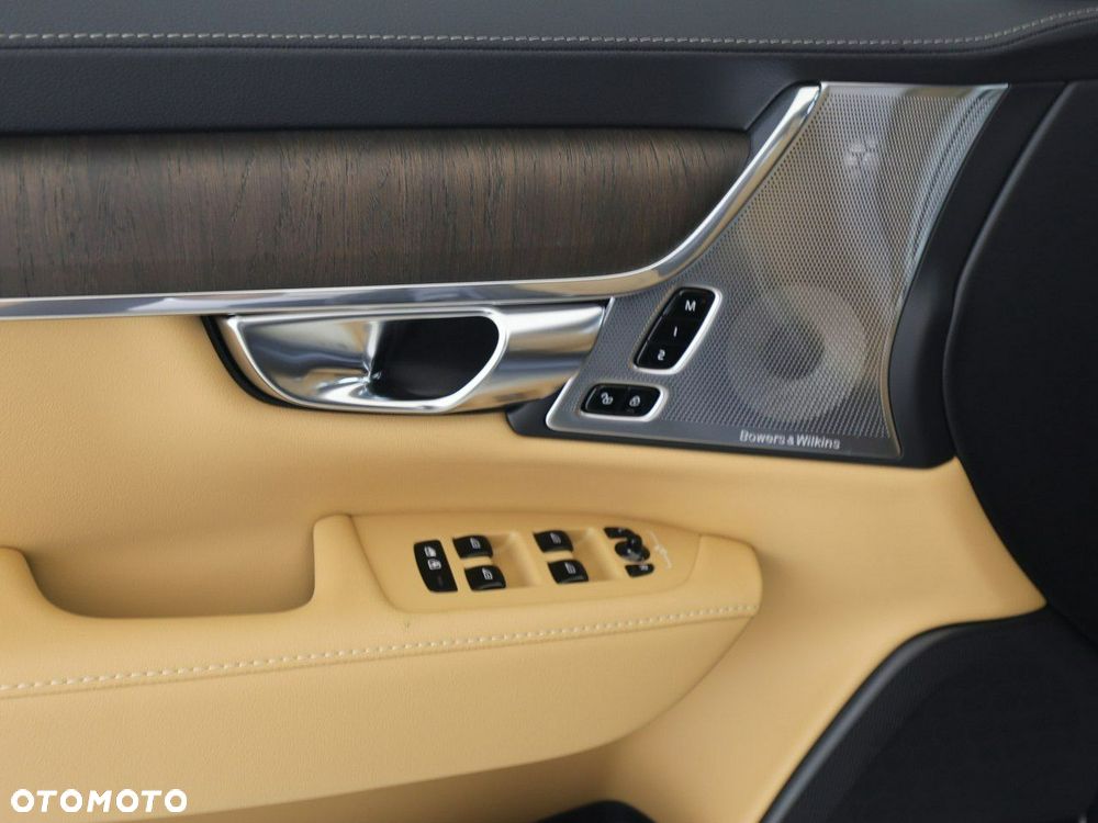 Volvo S90 T8 AWD Plug-In Hybrid Ultimate Dark - 13