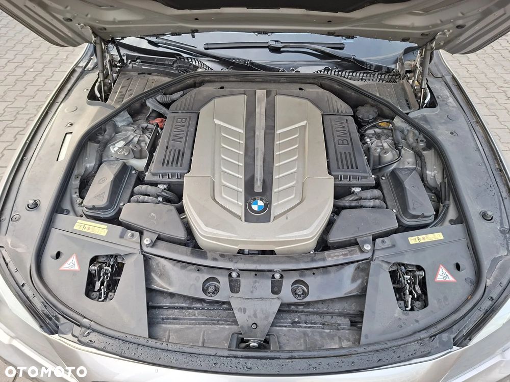 BMW Seria 7 760i L - 24