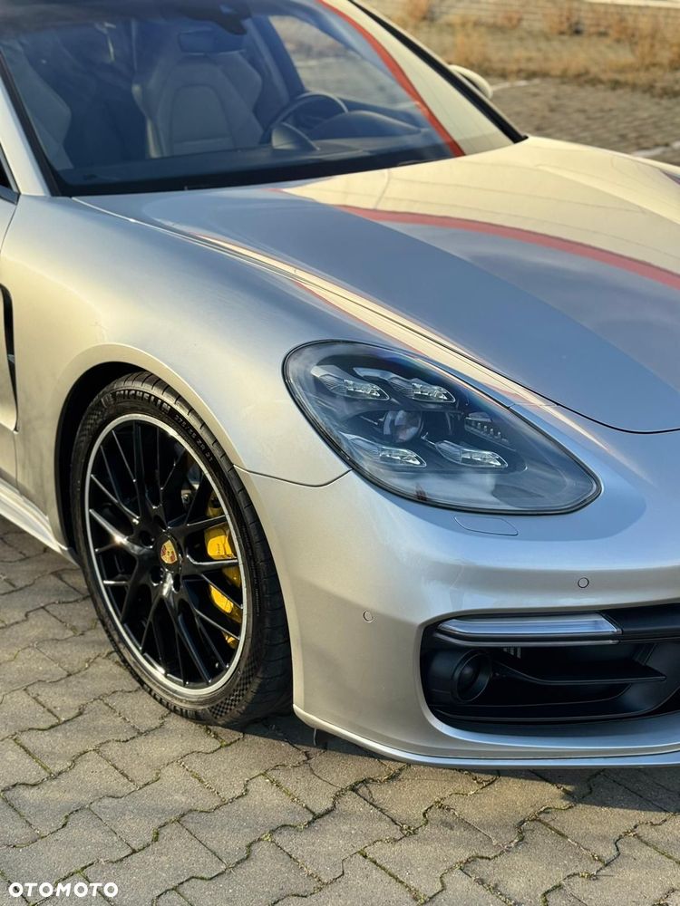Porsche Panamera Turbo - 7