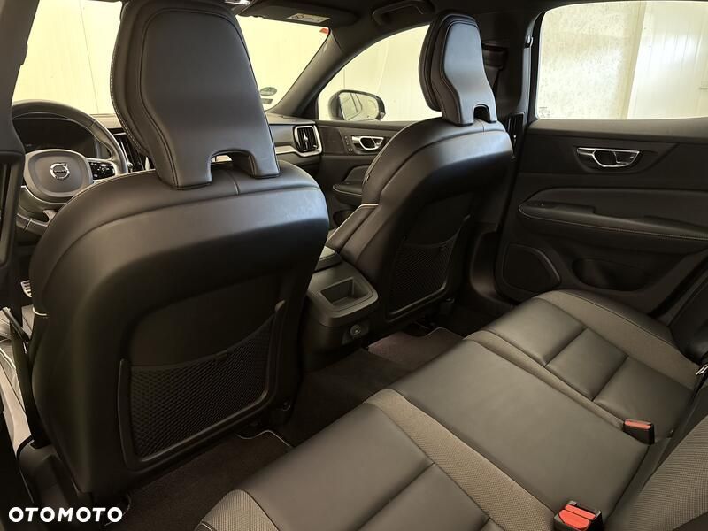 Volvo S60 B5 B AWD R-Design - 19
