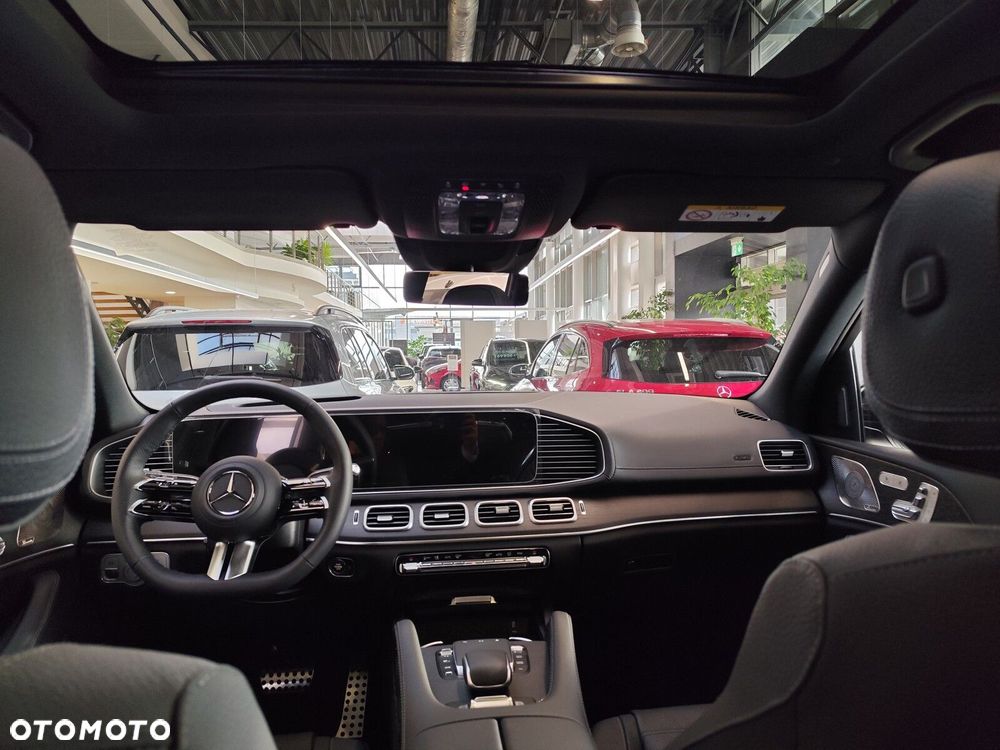 Mercedes-Benz GLS - 14