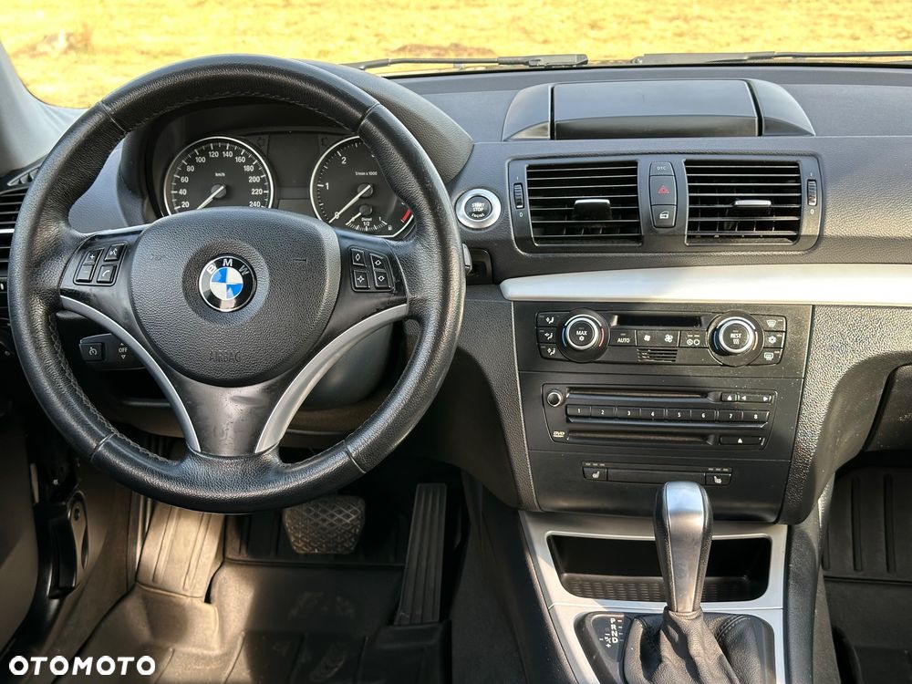 BMW Seria 1 120d DPF - 18