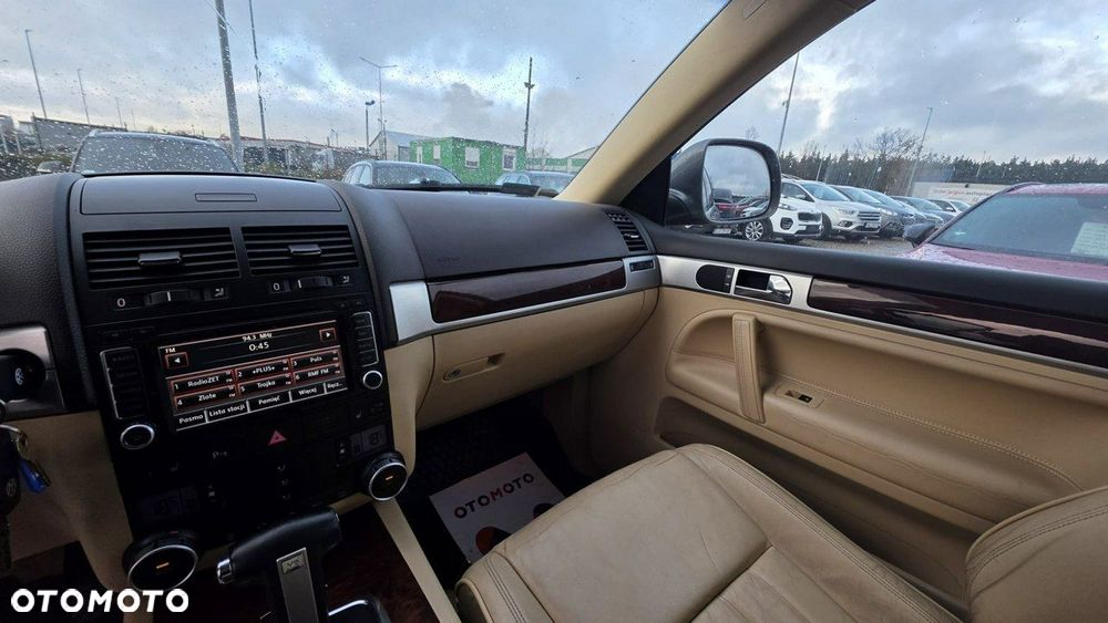 Volkswagen Touareg - 12