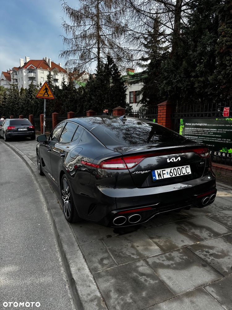 Kia Stinger - 10