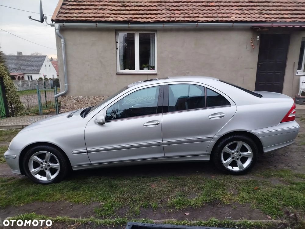 Mercedes-Benz Klasa C 180 Kompressor Automatik Avantgarde - 11