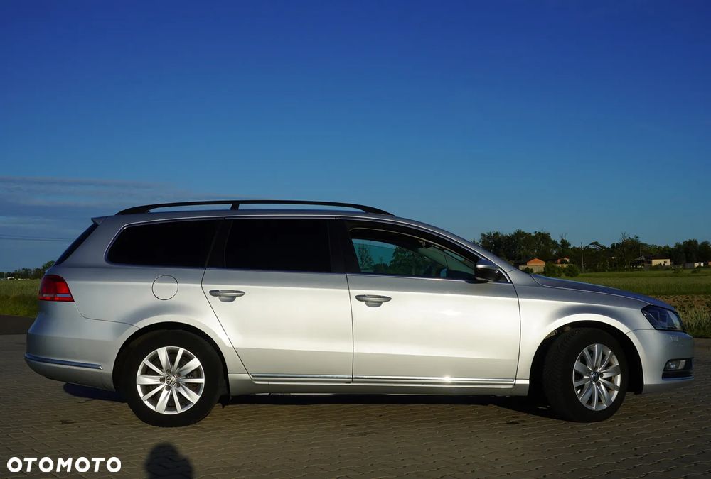 Volkswagen Passat 1.6 TDI Comfortline - 6