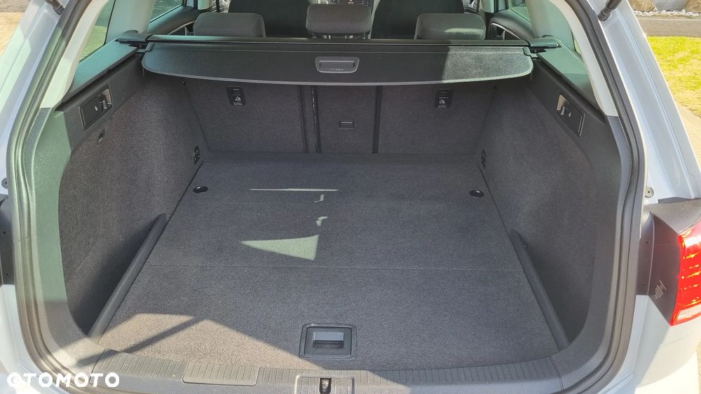 Volkswagen Golf 2.0 TDI (BlueMotion Technology) Comfortline - 28