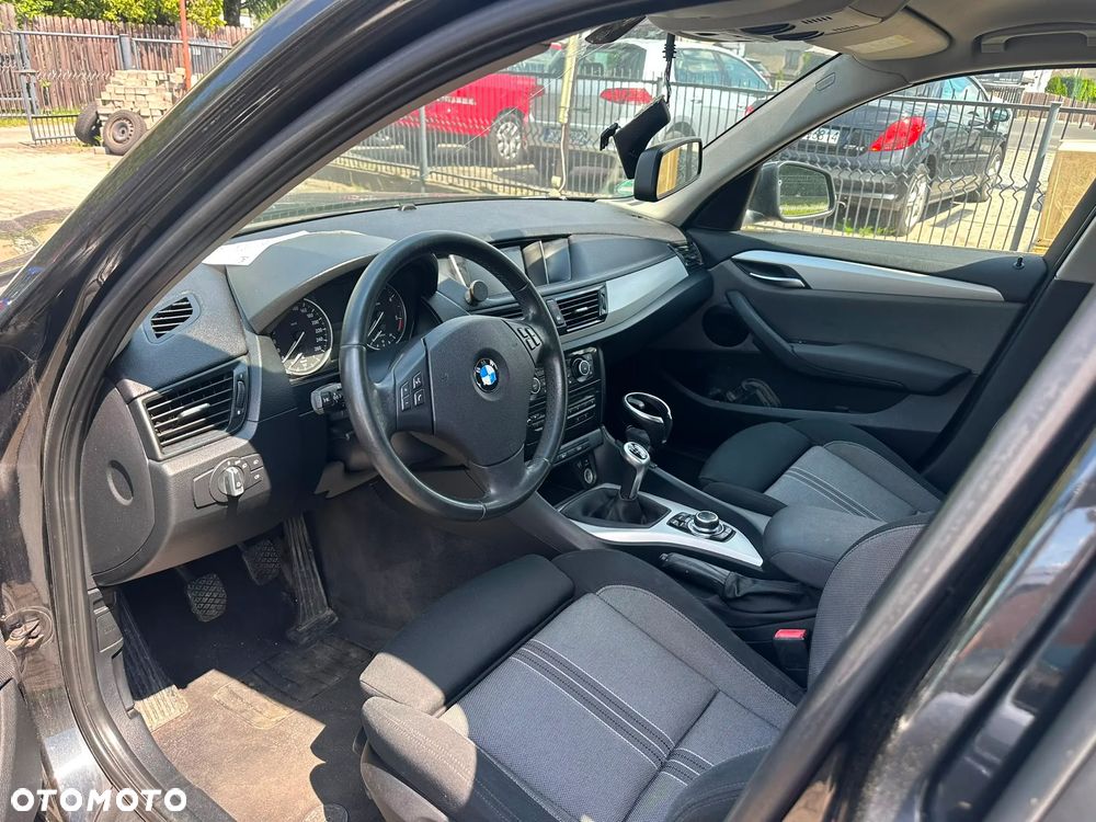 BMW X1 sDrive20d Sport Line - 16
