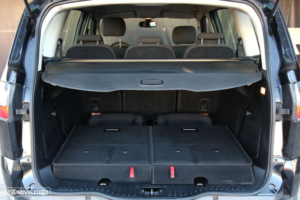 Ford S-Max 2.0 TDCi Titanium 7L - 18