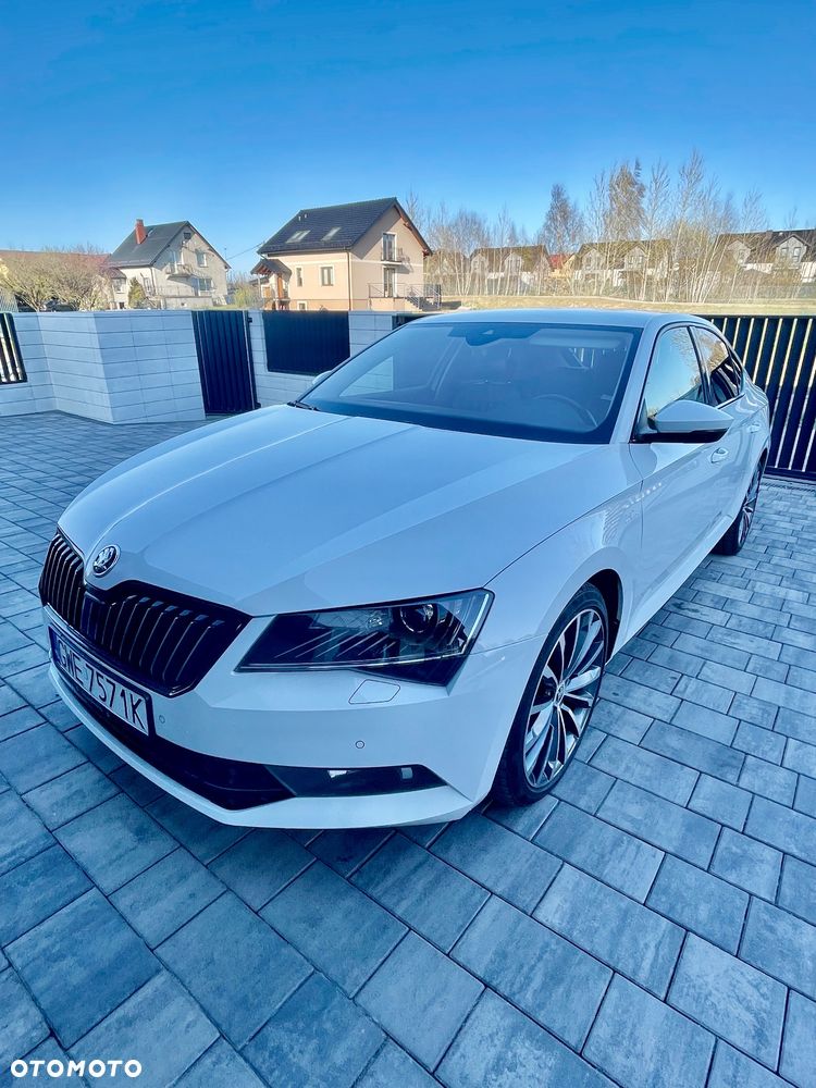 Skoda Superb 2.0 TDI L&K DSG - 8