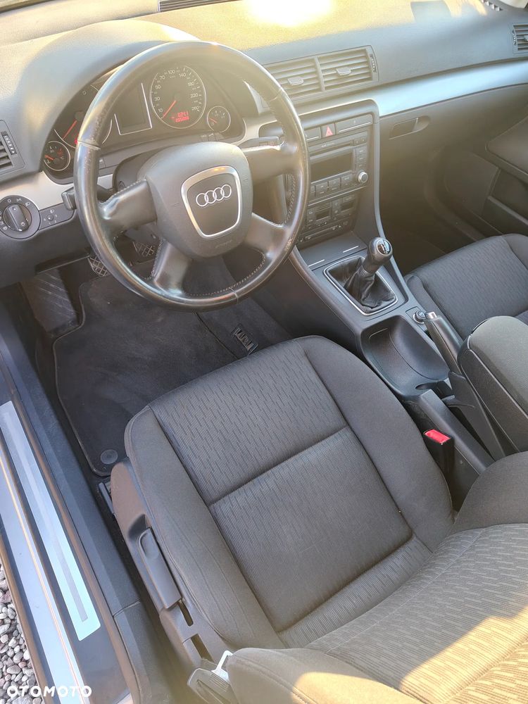 Audi A4 Avant 1.6 - 8
