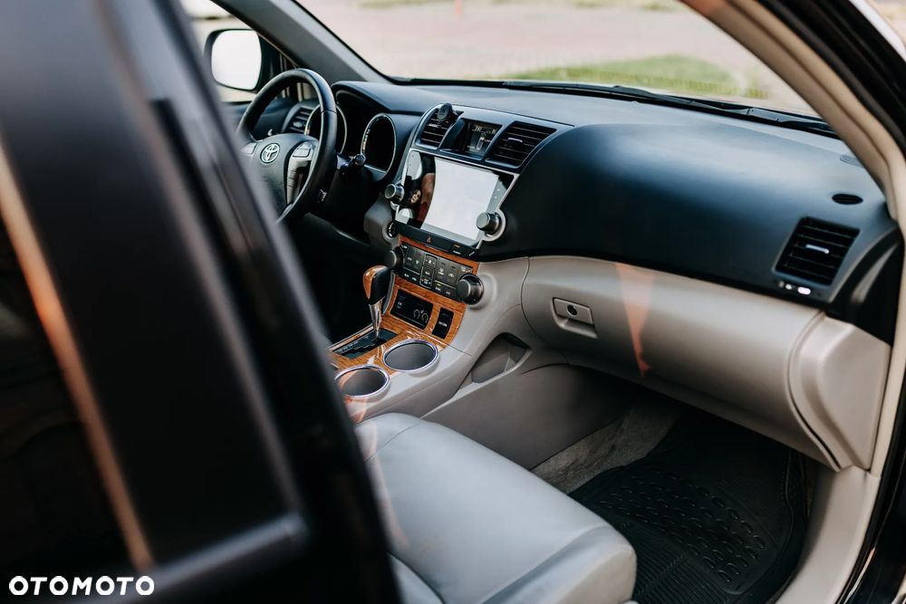 Toyota Highlander - 23