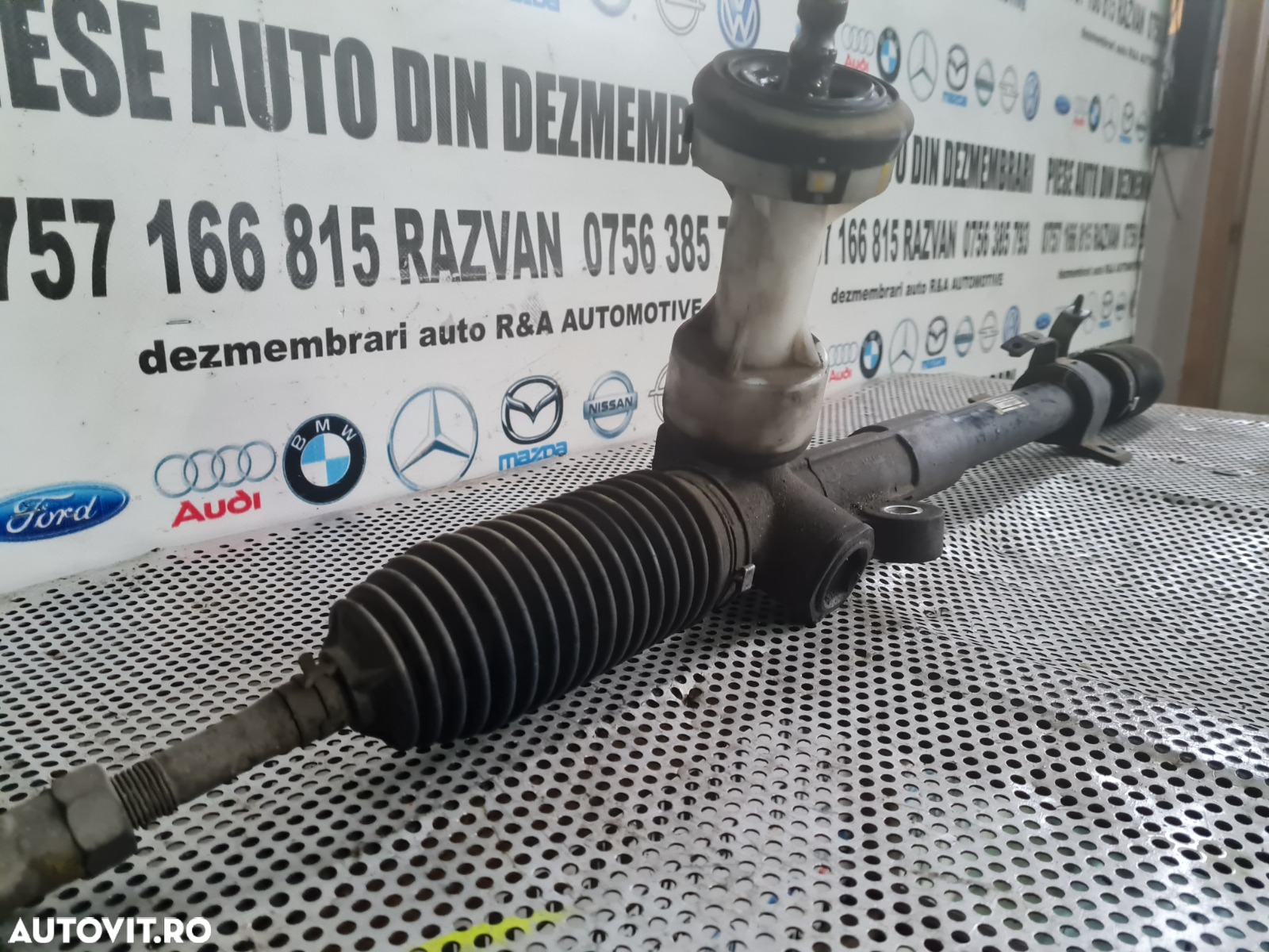 Caseta Directie Hyundai IX35 An 2009-2010-2011-2012-2013-2014-2015 Volan Stanga Cod 56500-2S000 Dezmembrez Hyundai IX35 2.0 Benzina 2x4 Cod Motor G4KD An 2009-2010-2011-2012-2013-2014-2015 Volan Stanga - 4