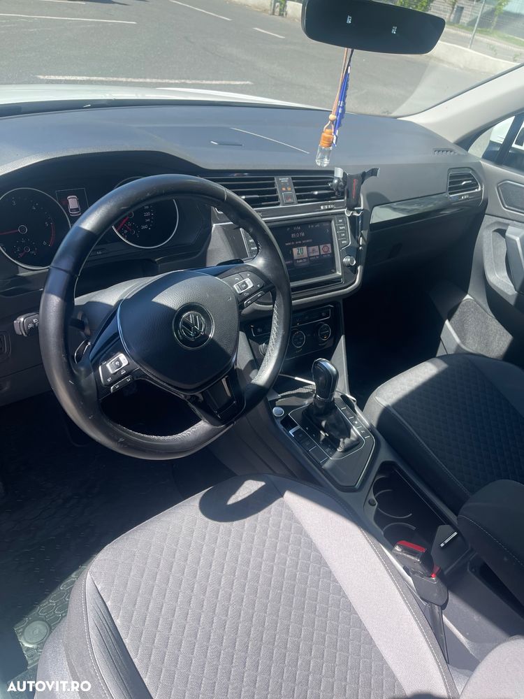 Volkswagen Tiguan - 8