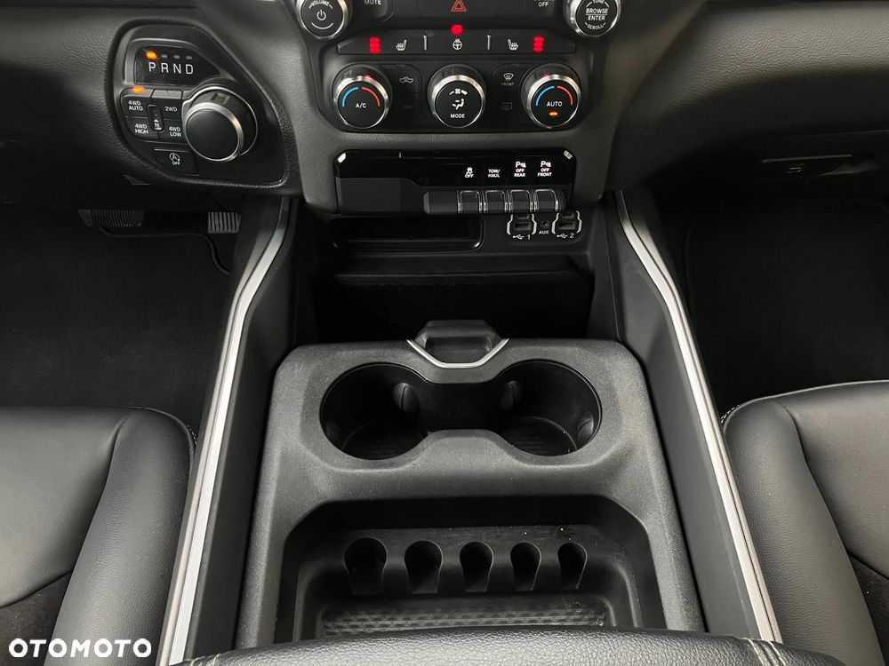 RAM 1500 5.7 eTorque Quad Cab Longbed Bighorn Black - 34